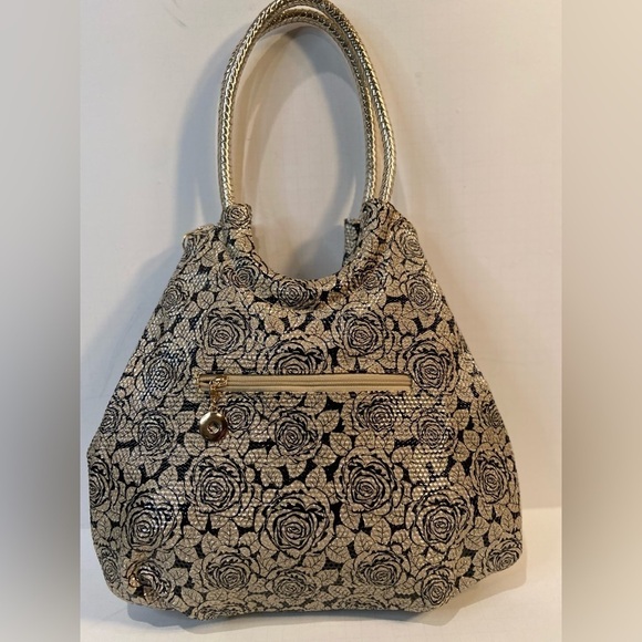 NWT~Faux Patent Leather Floral Crossbody Purse w/Rhinestone Rivets & Keychain - Picture 16 of 16